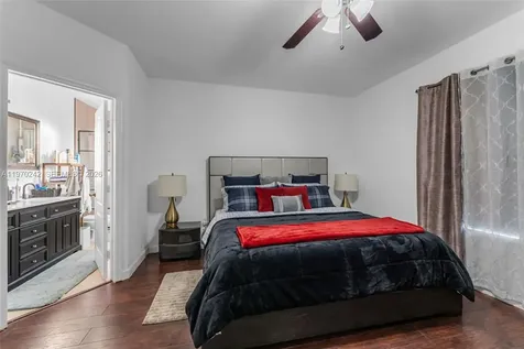 846 SW 148 Th Place Miami FL 33194