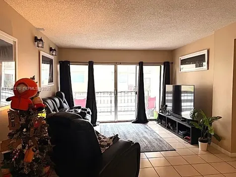 Miami FL 33172