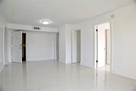 4717 NW 7th Street Miami FL 33126