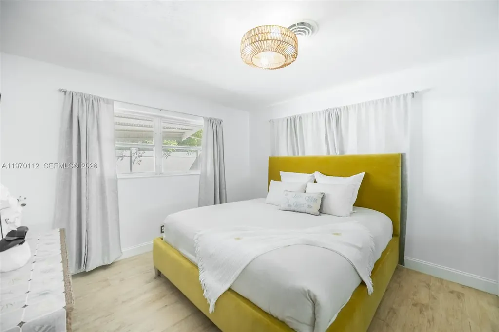 2121 NE 62nd Street Fort Lauderdale FL 33308