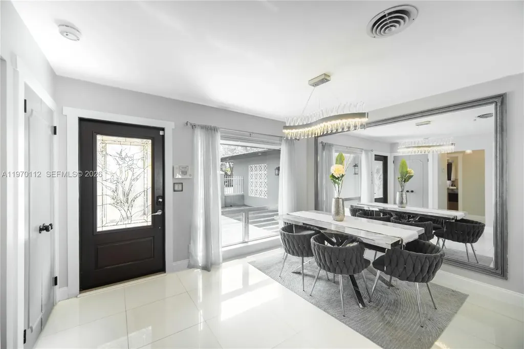 2121 NE 62nd Street Fort Lauderdale FL 33308