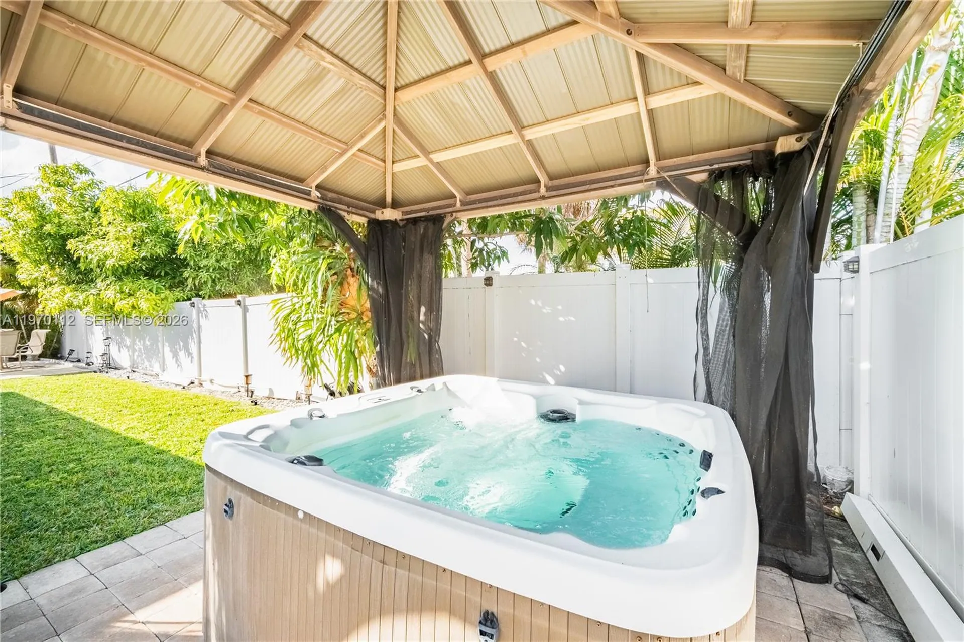 2121 NE 62nd Street Fort Lauderdale FL 33308