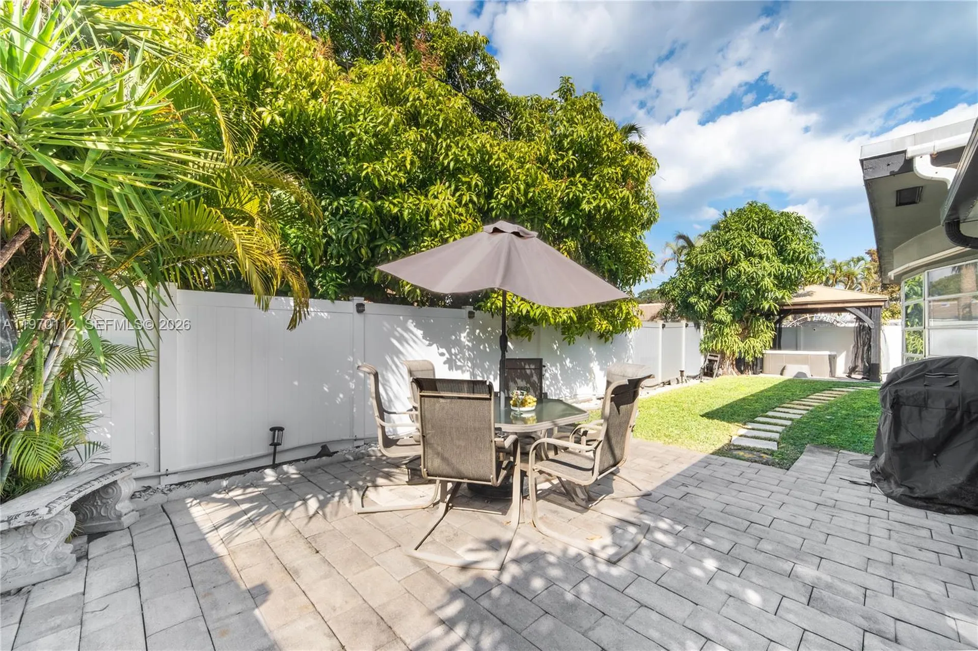 2121 NE 62nd Street Fort Lauderdale FL 33308