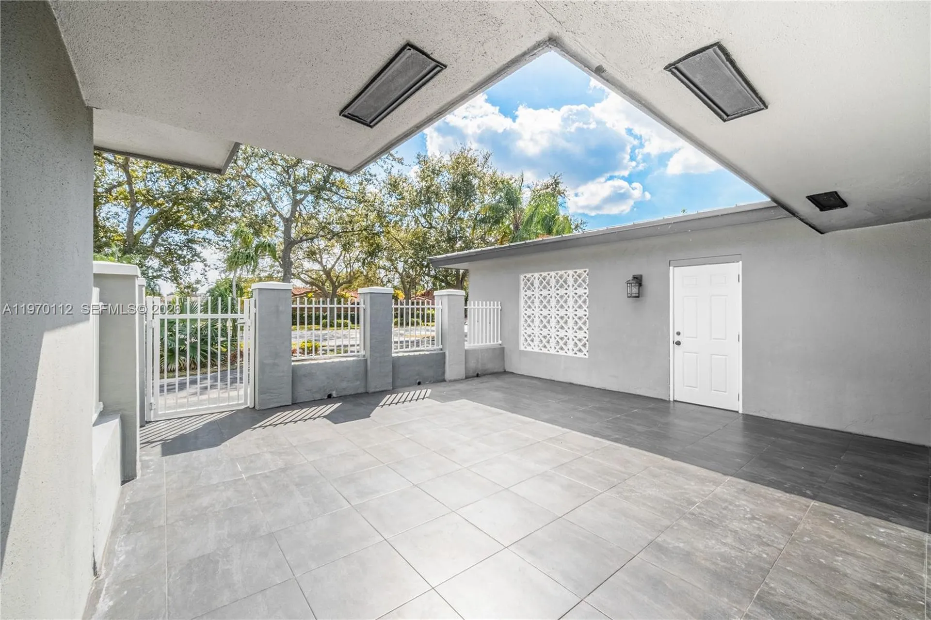 2121 NE 62nd Street Fort Lauderdale FL 33308