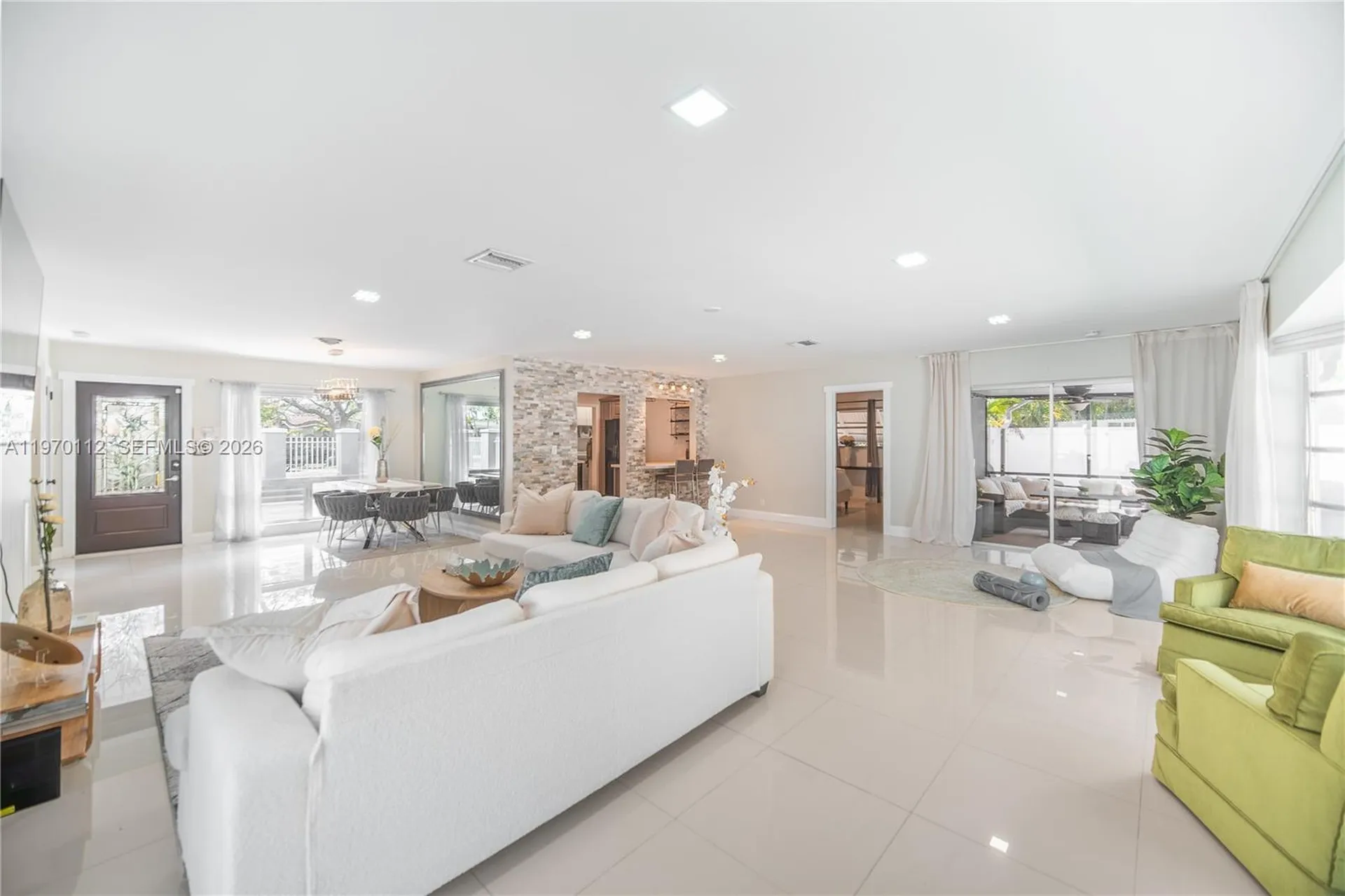 2121 NE 62nd Street Fort Lauderdale FL 33308