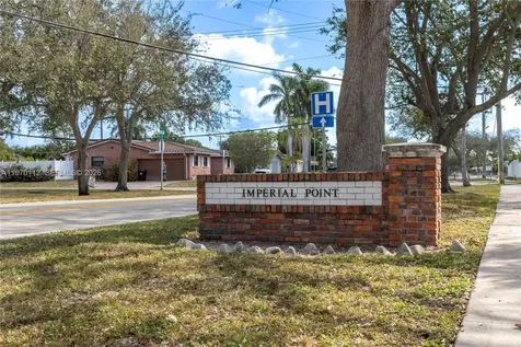 2121 NE 62nd Street Fort Lauderdale FL 33308