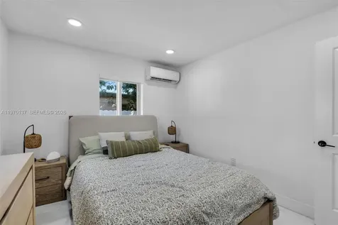 2020 NW 83rd Terrace Miami FL 33147