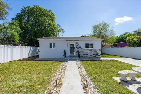 2020 NW 83rd Terrace Miami FL 33147