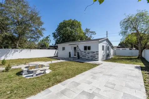 2020 NW 83rd Terrace Miami FL 33147