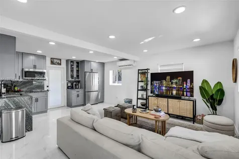 2020 NW 83rd Terrace Miami FL 33147