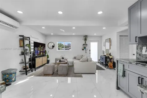 2020 NW 83rd Terrace Miami FL 33147