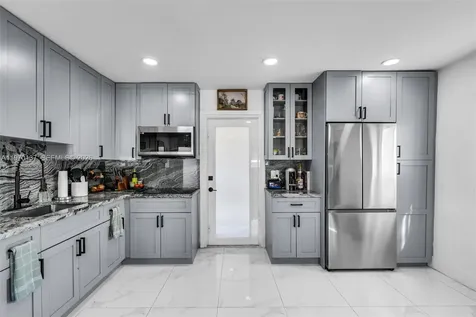 2020 NW 83rd Terrace Miami FL 33147