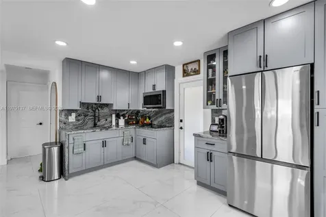 2020 NW 83rd Terrace Miami FL 33147