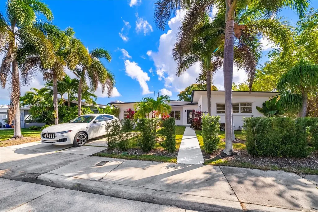 7525 Adventure Avenue North Bay Village FL 33141