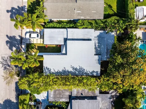 7525 Adventure Avenue North Bay Village FL 33141