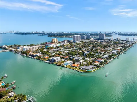 7525 Adventure Avenue North Bay Village FL 33141