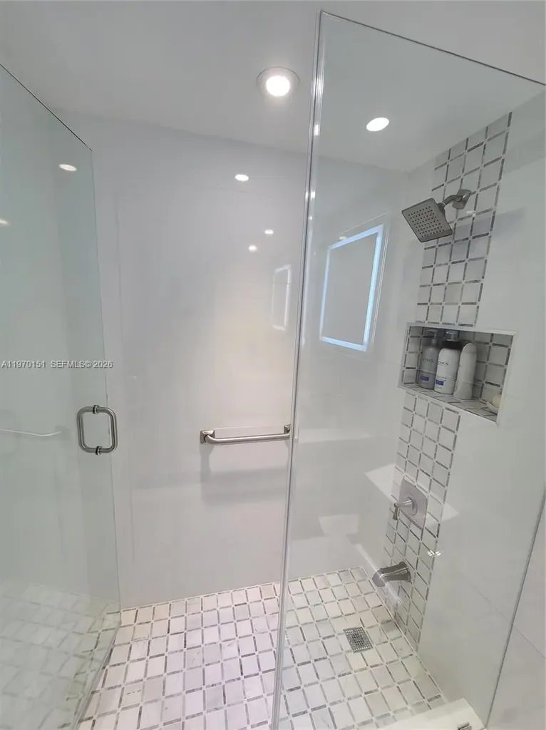 2501 S Ocean Drive Hollywood FL 33019