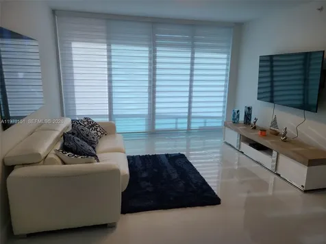 2501 S Ocean Drive Hollywood FL 33019