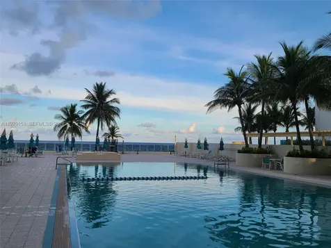 2501 S Ocean Drive Hollywood FL 33019