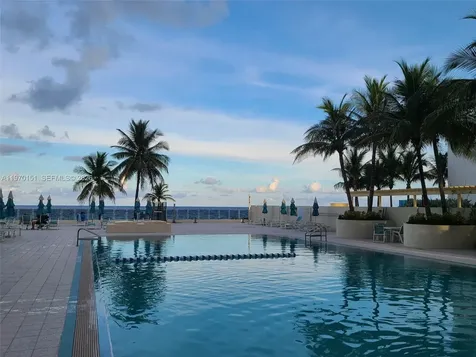 2501 S Ocean Drive Hollywood FL 33019