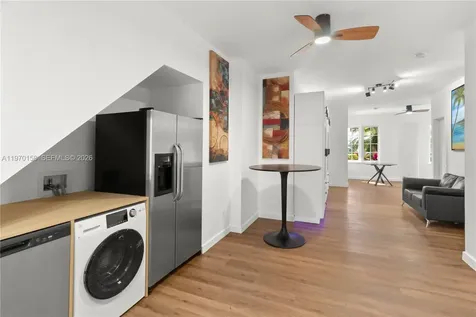 1009 Meridian Avenue Miami Beach FL 33139