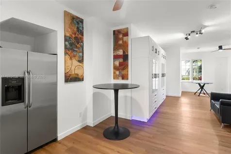 1009 Meridian Avenue Miami Beach FL 33139