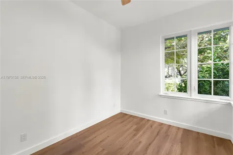 1009 Meridian Avenue Miami Beach FL 33139