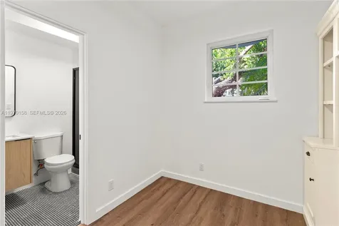 1009 Meridian Avenue Miami Beach FL 33139