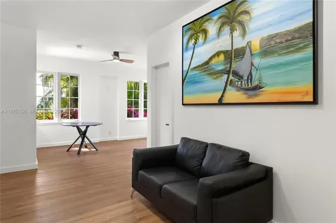 1009 Meridian Avenue Miami Beach FL 33139
