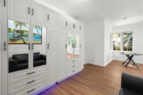 1009 Meridian Avenue Miami Beach FL 33139