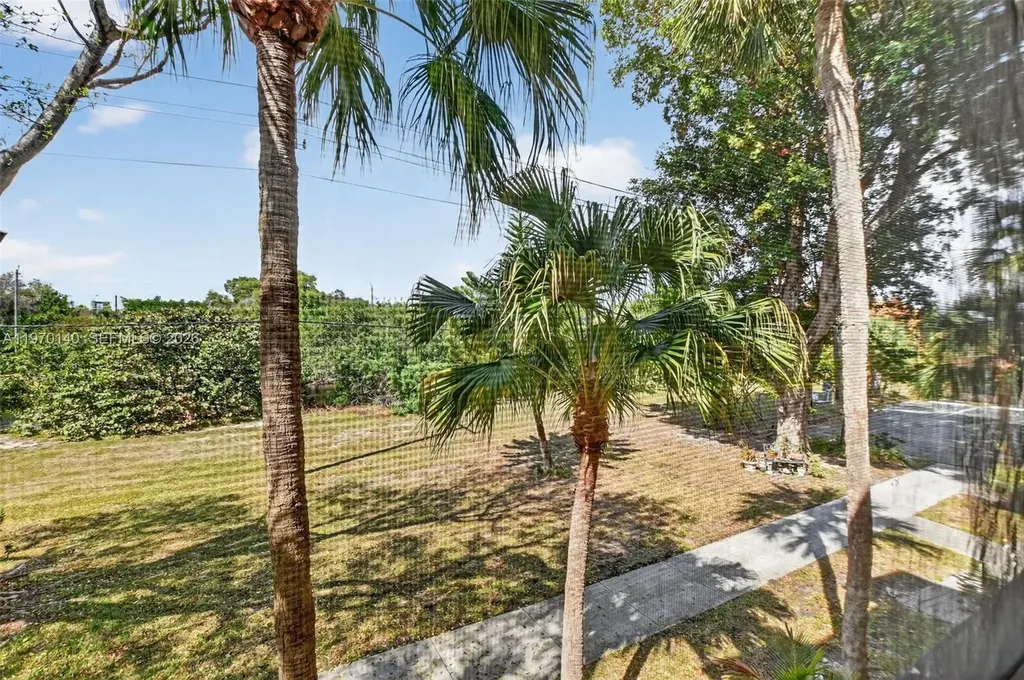 450 NW 20th Street Boca Raton FL 33431