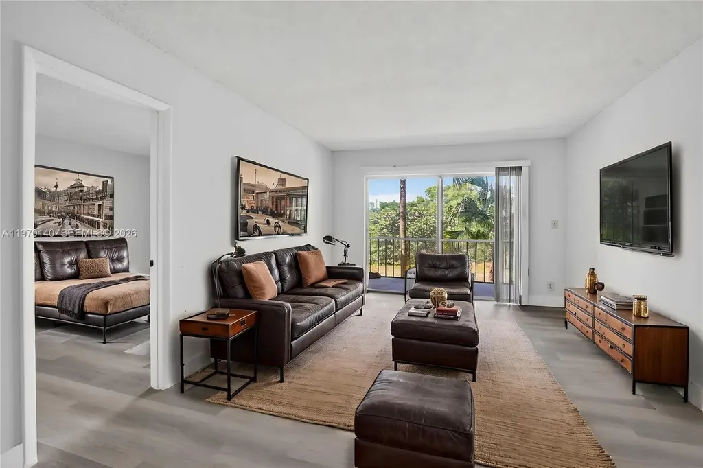 450 NW 20th Street Boca Raton FL 33431