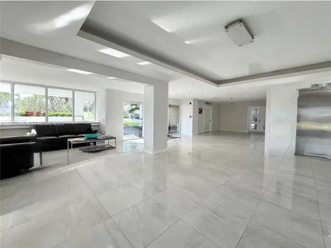 555 Crandon Boulevard Key Biscayne FL 33149