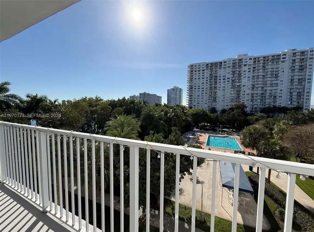 2851 NE 183rd Street Aventura FL 33160