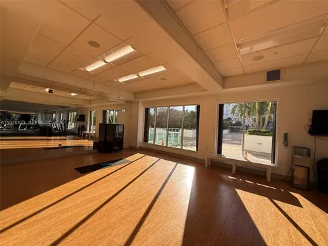2851 NE 183rd Street Aventura FL 33160