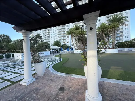 2851 NE 183rd Street Aventura FL 33160