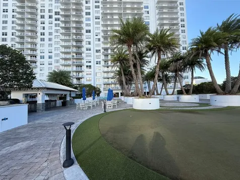 2851 NE 183rd Street Aventura FL 33160