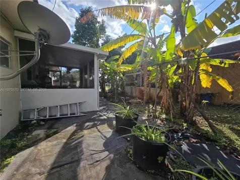 4001 NW 31st Avenue Lauderdale Lakes FL 33309