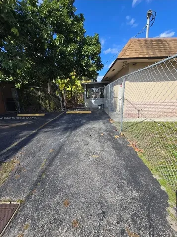 4001 NW 31st Avenue Lauderdale Lakes FL 33309
