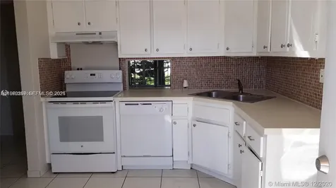 1540 NE 191st Street Miami FL 33179