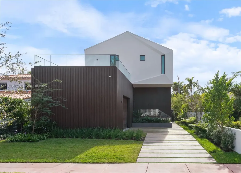 536 W 51st Street Miami Beach FL 33140
