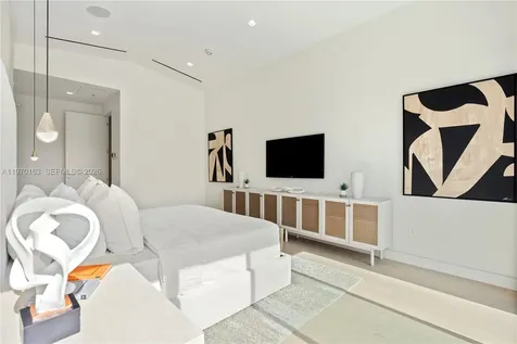 536 W 51st Street Miami Beach FL 33140