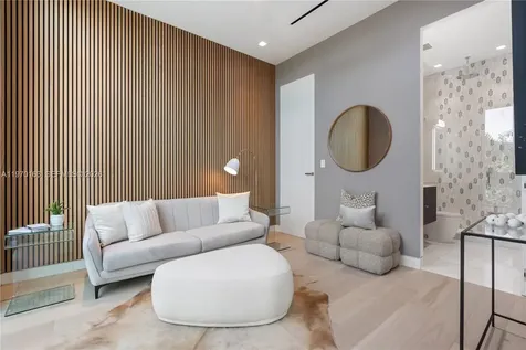536 W 51st Street Miami Beach FL 33140