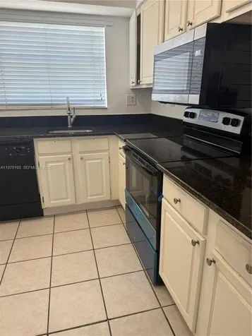 1791 NW 96th Terrace Pembroke Pines FL 33024