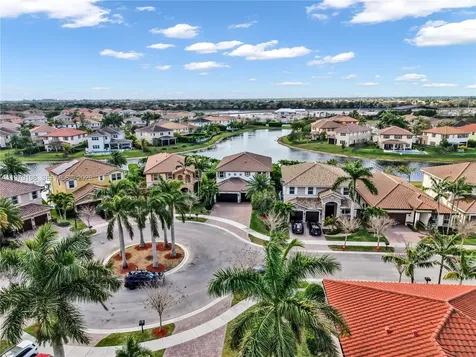 10120 N Lake Vista Court Parkland FL 33076