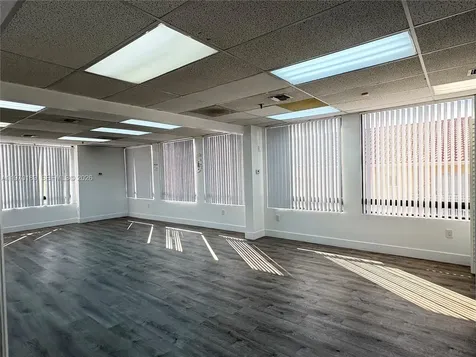 2100 W 76th Street Hialeah FL 33016