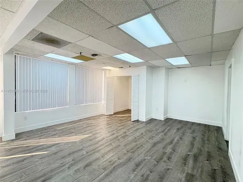 2100 W 76th Street Hialeah FL 33016