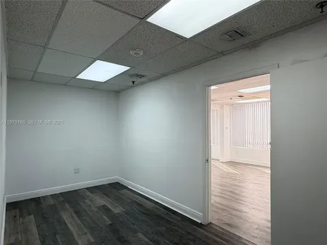 2100 W 76th Street Hialeah FL 33016