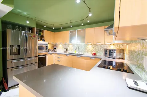 1623 Collins Avenue Miami Beach FL 33139
