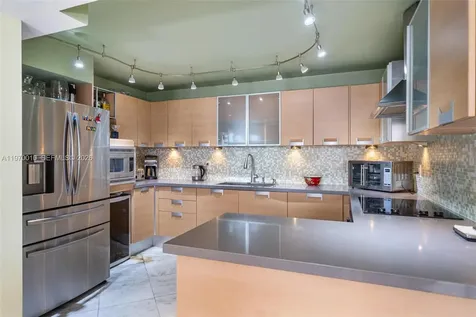 1623 Collins Avenue Miami Beach FL 33139